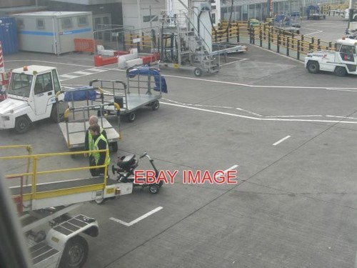 Photo loading the baggage at - loading,